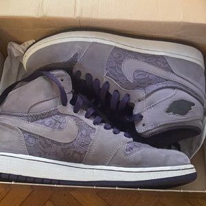 Used purple suede floral Jordan’s size 6.5 youth